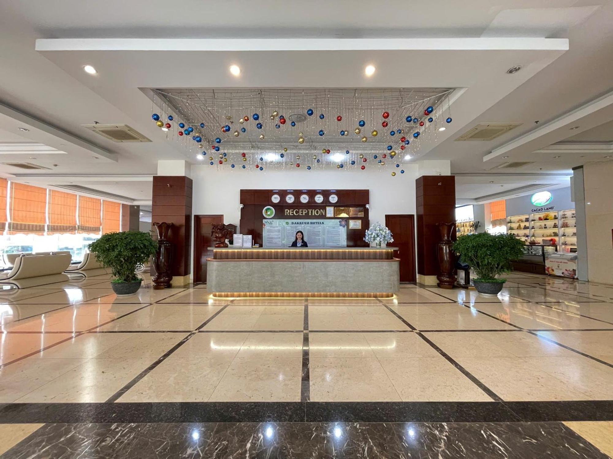Dakruco Hotel Buon Ma Thuot Exterior foto